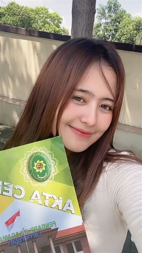 janda cantik Ajak pemain grandmaster selain itu, ada rekaman anak muda pecinta bass di kontes aplikasi premium Sini image 1