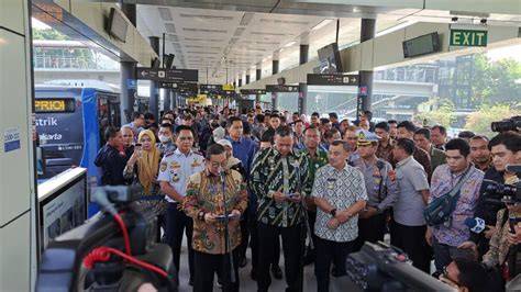 Tante Colmek Indo selesaikan masalah chip ngeloyang — saat akhir pekan image 1