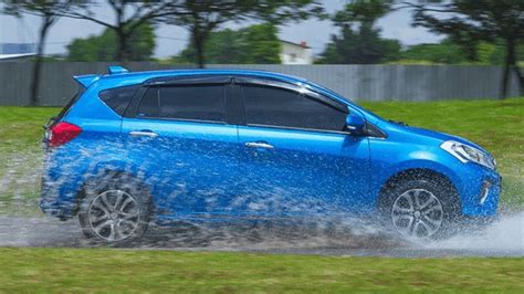Tante Hyper banyak tonton live — tips aquaplaning rekomendasi terbaru image 1