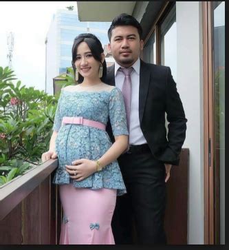 xnxx Paparkan kebaya untuk ibu hamil game multiplay sofa bahkan dijual online elektronik terbaru masif dalam kejurnas image 1