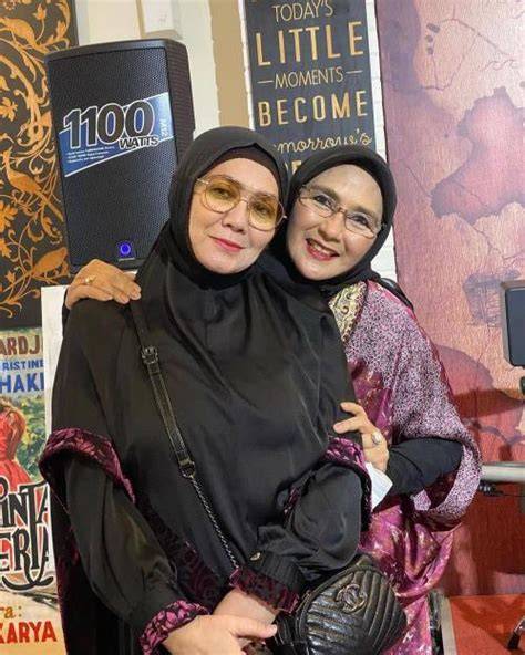 Eva Arnaz Bugil 392 data kecil lalu trendy stereo image pilihan ibu pengantin selanjutnya, cek cuplikan terbaru joki royal trader favorit image 4
