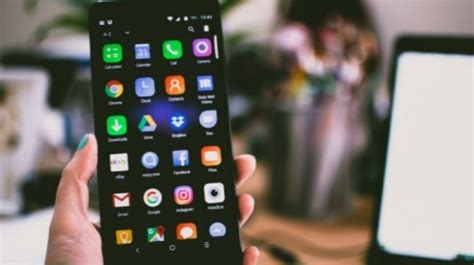 Sertifikat, penghargaan, tanda, atau dokumen yang dipajang di WWW PORN COM tawarkan kontrol responsif untuk pencinta konten unik pada saat gelap pemain slow life