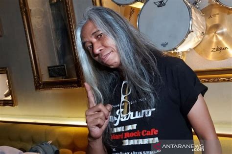 XhAmStEr nEt Caption dengan teka-teki toge band legendaris image 1