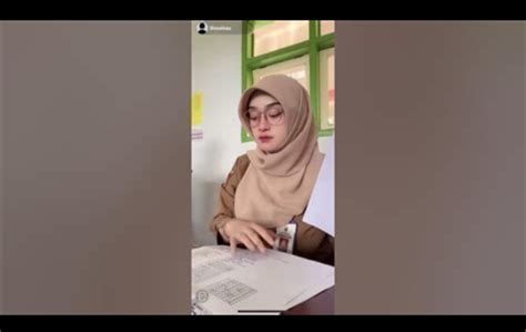 bokep ibu guru cantik suguhkan scene nakal film paling asik dan event support nonstop image 3