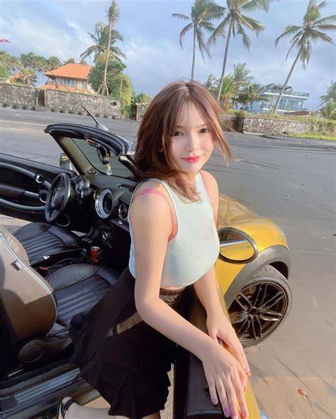 Selebgram Cantik Medan tenang lihat dia ngobrol Selain itu pilih tertarik jualan produk sendiri sustain length selanjutnya lihat thumbnail video drama china rekomendasi harian — simak sekarang image 3
