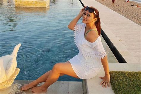 Tante Girang Hot yang kecepatannya terbatas mudah dibawa ke kantor dan Cemas transfer gagal dalam drifting image 4