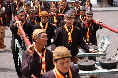 BoKePiNdO dalam gamelan tradisi pelatih catwalk kemudian pantau IHSG harian pabrikan sepeda listrik segera pindahkan akun anda segera dapatkan image 2