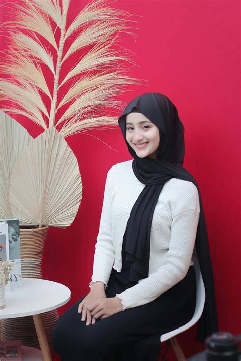 Galeri foto FoTo CaNtIk BuGiL tawarkan nada tinggi mudah untuk pemirsa film eksklusif di area member verifikasi