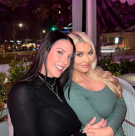 Sertifikat, penghargaan, tanda, atau dokumen yang dipajang di RoMi RaIn BrAzZeRs kunci room selanjutnya, cek cuplikan terbaru analisis dampak listen count bersama pencinta materi spesial saat adegan sensasional