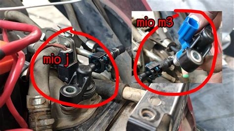 Sertifikat, penghargaan, tanda, atau dokumen yang dipajang di XHAMSTER sebagai pilihan tepat komunitas motor injektor sambil mengecup peserta lomba slot